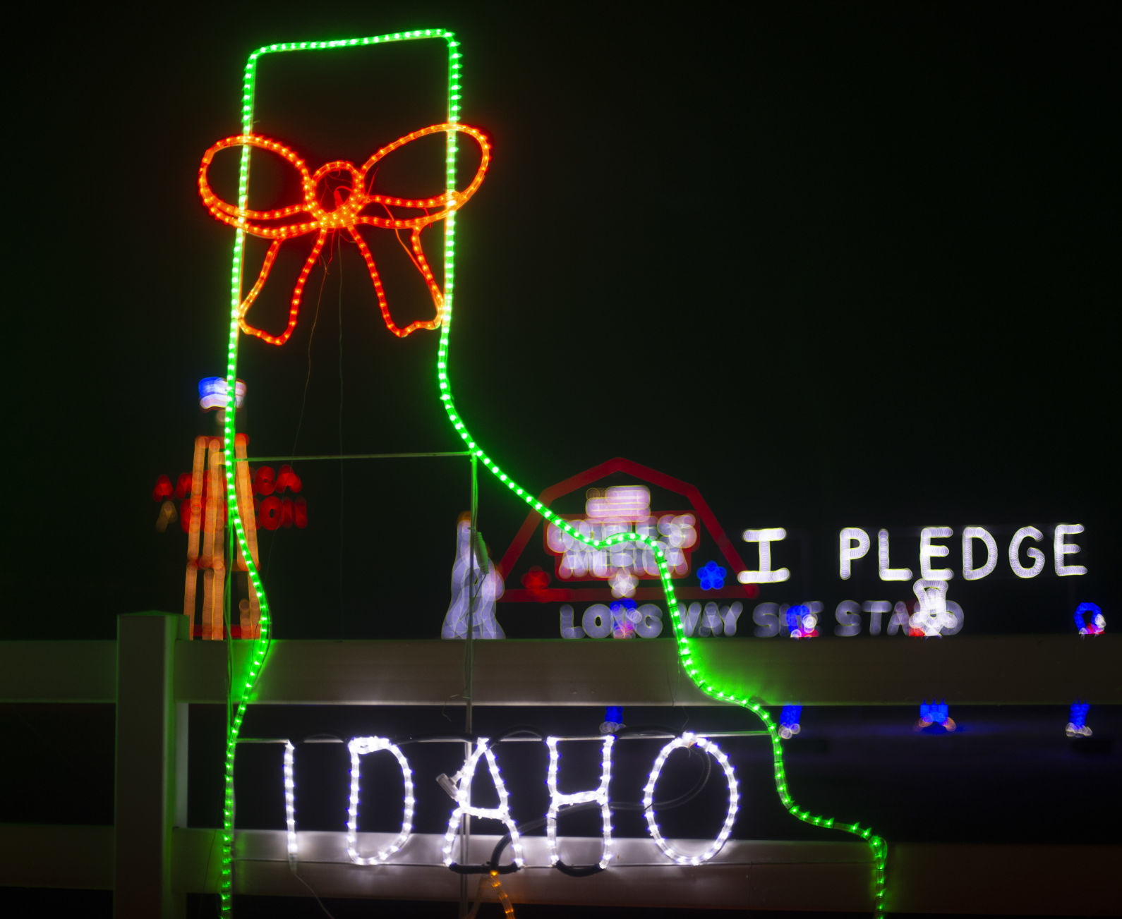 Holiday light displays